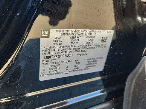 Used 2023 Buick Envision Essence image 26