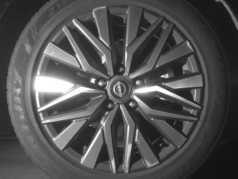 Used 2025 Nissan Altima 2.5 SV FWD image 13