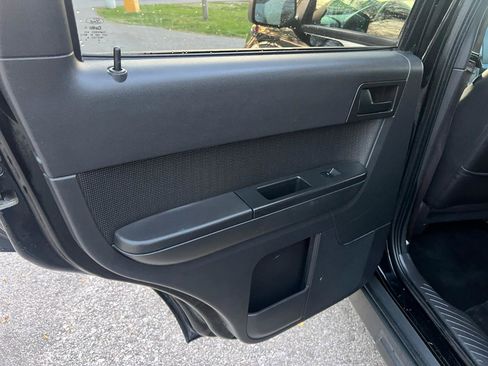 Used 2012 Ford Escape XLT FWD image 10