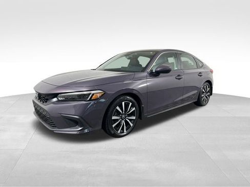 Used 2024 Honda Civic EX-L image 2