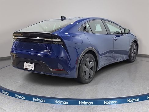 Used 2026 Toyota Prius SE image 6