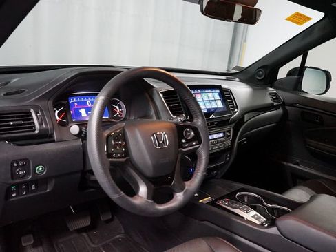 Used 2024 Honda Passport Black Edition image 7