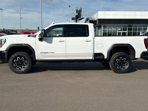 Used 2024 GMC Sierra 2500 AT4X image 7