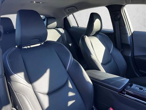 Used 2025 Toyota Prius XLE image 24