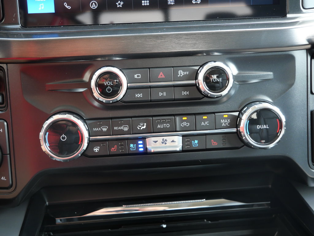 New 2026 Ford F350 Lariat w/ Black Appearance Package AWD/4WD image 28