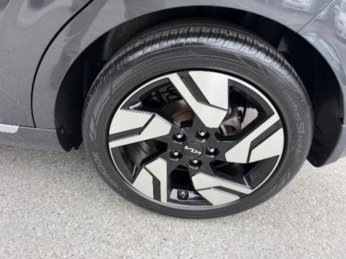 Used 2023 Kia Soul GT-Line FWD image 12