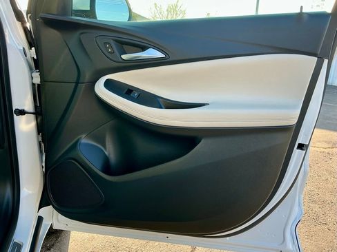 Used 2024 Buick Encore GX Avenir image 27