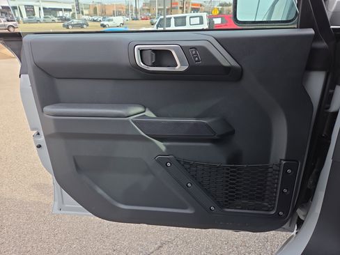 New 2026 Ford Bronco Big Bend w/ Black Diamond Package AWD/4WD image 9