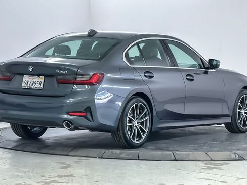 Used 2022 BMW 330i Sedan w/ Premium Package 2 RWD image 2