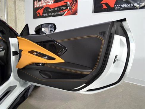 New 2025 Chevrolet Corvette E-Ray image 19