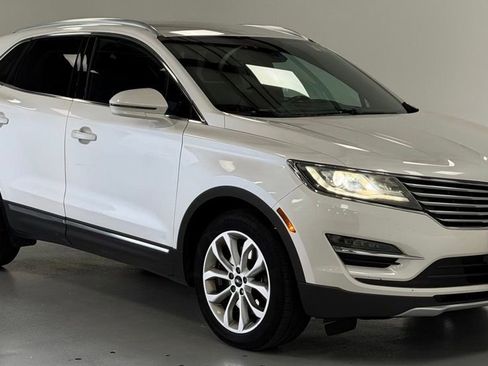 Used 2016 Lincoln MKC Select w/ Select Plus Package AWD/4WD image 6