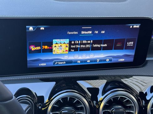 Certified 2025 Mercedes-Benz CLA 250 4MATIC image 17