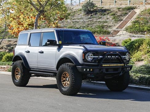 Used 2021 Ford Bronco Wildtrak image 8