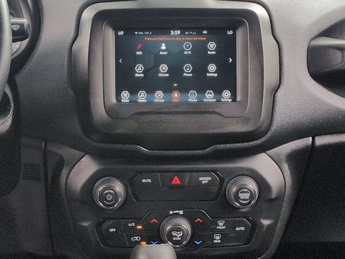 Used 2020 Jeep Renegade Altitude AWD/4WD image 14