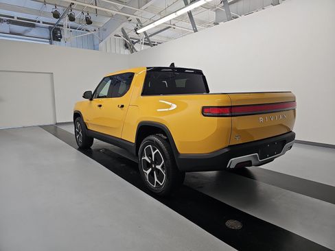 Used 2023 Rivian R1T Adventure AWD/4WD image 3