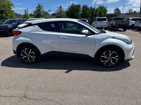 Used 2020 Toyota C-HR XLE FWD image 9