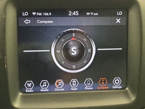 Used 2019 Jeep Compass Latitude FWD image 25