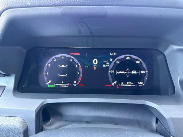 Used 2025 Toyota Tacoma TRD Sport AWD/4WD image 19