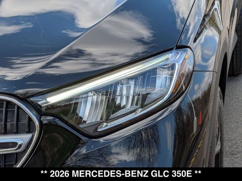 Used 2026 Mercedes-Benz GLC 350e 4MATIC image 9