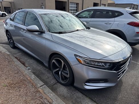 Used 2019 Honda Accord Sport image 3