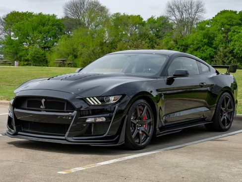 Used 2020 Ford Mustang Shelby GT500 w/ Carbon Fiber Track Pack RWD image 7