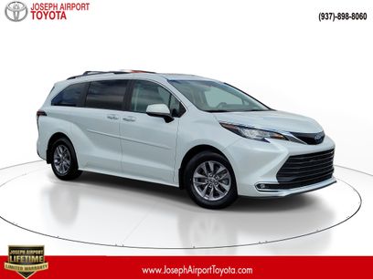 Used 2022 Toyota Sienna XLE