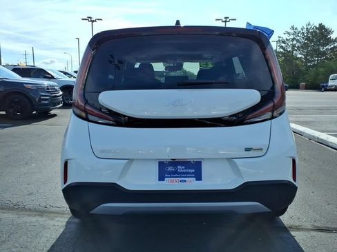 Used 2025 Kia Soul EX FWD image 5