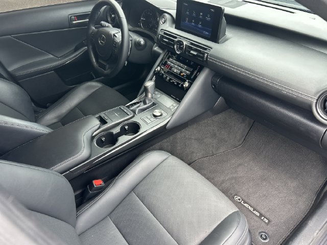 Used 2023 Lexus IS 300 w/ Comfort Package RWD image 32
