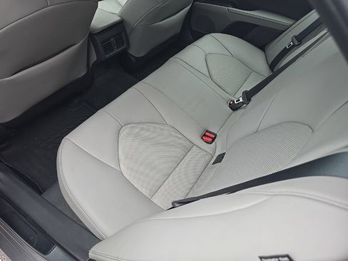 Used 2022 Toyota Camry XLE w/ Navigation Upgrade Package FWD image 11