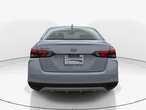 Used 2025 Nissan Versa SV w/ Trunk Package FWD image 5