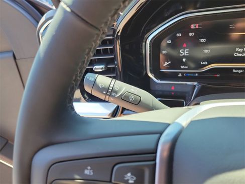 New 2025 GMC Sierra 1500 SLE w/ Preferred Package image 17