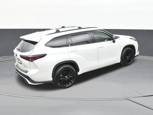Used 2025 Toyota Highlander XSE AWD/4WD image 63