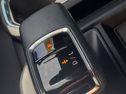 Used 2025 Chevrolet Silverado 1500 High Country w/ High Country Premium Package AWD/4WD image 26