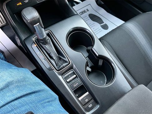 Used 2024 Honda Civic Sport image 16