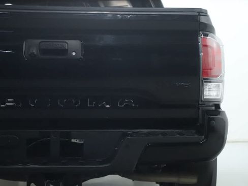 Certified 2023 Toyota Tacoma Limited AWD/4WD image 44