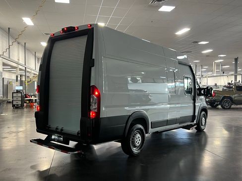 Used 2024 RAM ProMaster 3500 w/ Delivery Van Package image 8