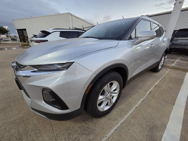 Used 2022 Chevrolet Blazer LT w/ Sound & Technology Package FWD image 2