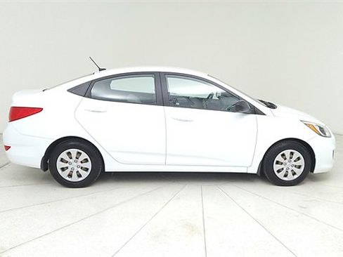 Used 2015 Hyundai Accent GLS image 4