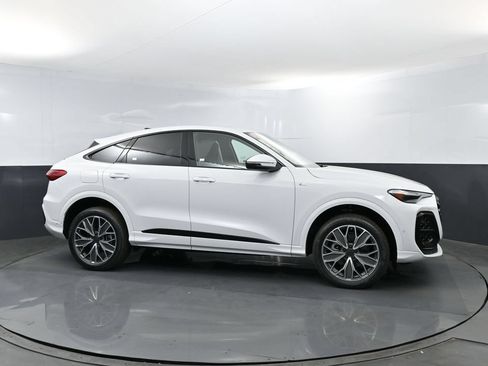 New 2026 Audi Q5 Premium Plus AWD/4WD image 4