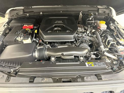 Used 2020 Jeep Wrangler Unlimited Sport AWD/4WD image 34