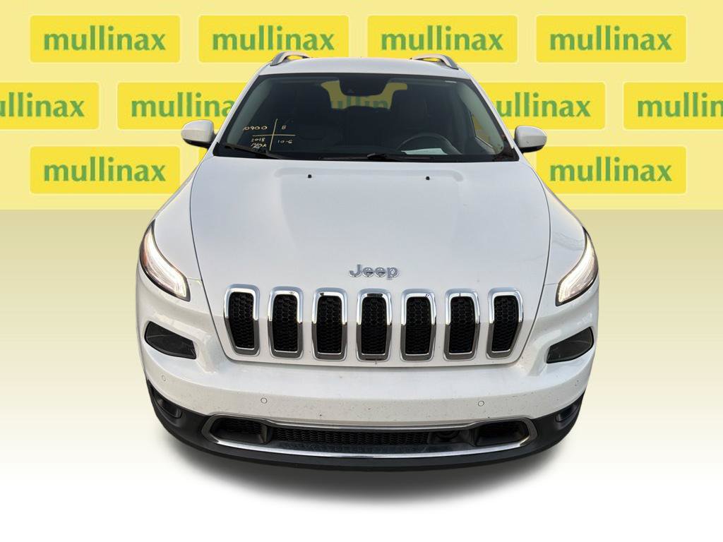 Used 2018 Jeep Cherokee Limited w/ Technology Group FWD image 3
