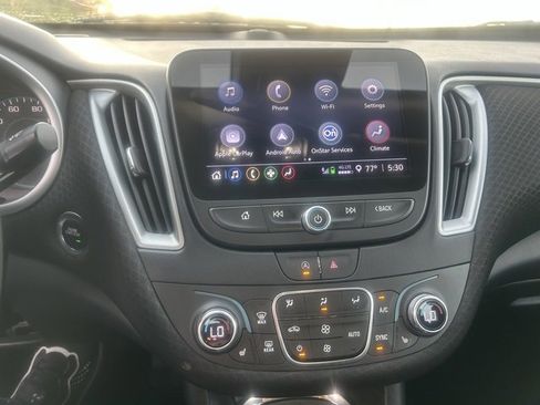 Used 2023 Chevrolet Malibu LT image 14