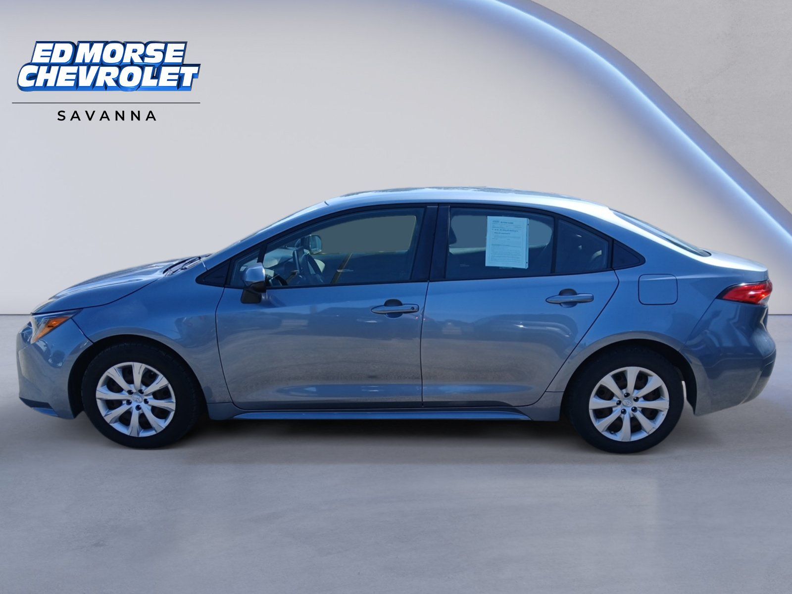 Used 2020 Toyota Corolla LE FWD image 2
