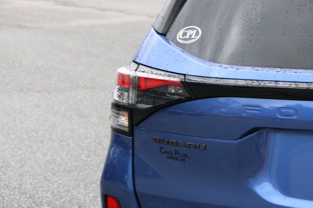 Used 2025 Subaru Forester Touring AWD/4WD image 6