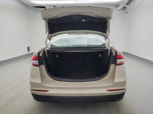 Used 2019 Ford Fusion SE image 29