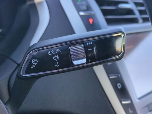 Used 2020 Lincoln MKZ Reserve w/ Elements Package image 28