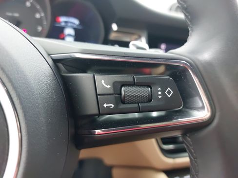 Certified 2026 Porsche Macan AWD/4WD image 20