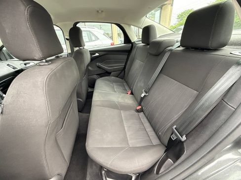 Used 2015 Ford Focus SE FWD image 26