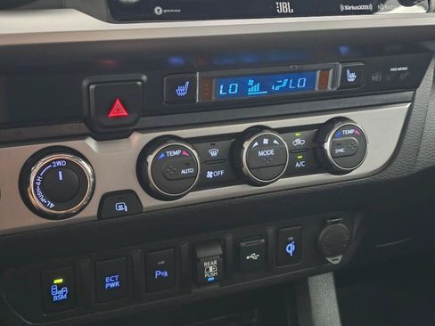Certified 2023 Toyota Tacoma Limited AWD/4WD image 30