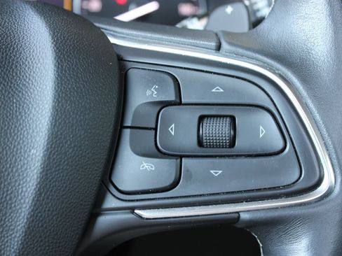 Used 2023 Buick Envision Avenir FWD image 30